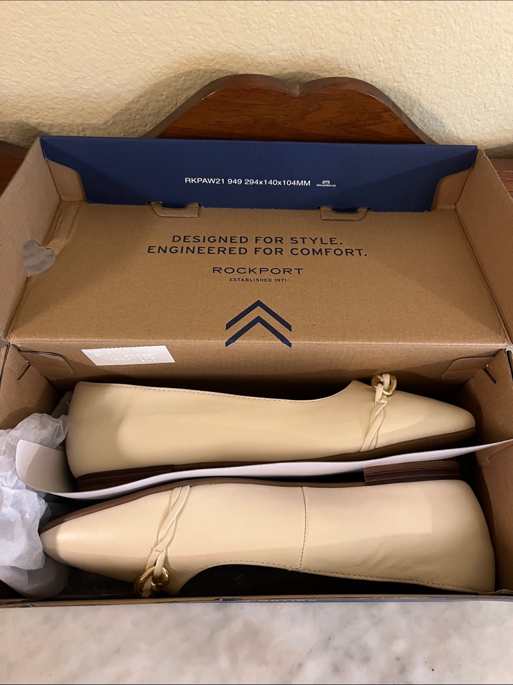 Rockport Women's Cream Leather Slip-On Ballet Loafers with Gold Accent